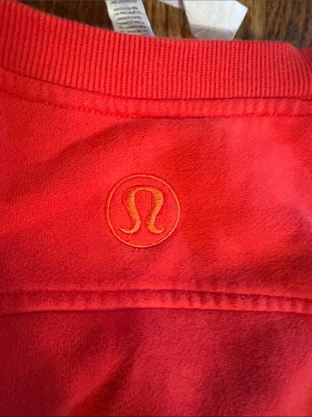 🎉EUC! Lululemon Athletica Red Cropped Sweatshirt with Raised Logo!